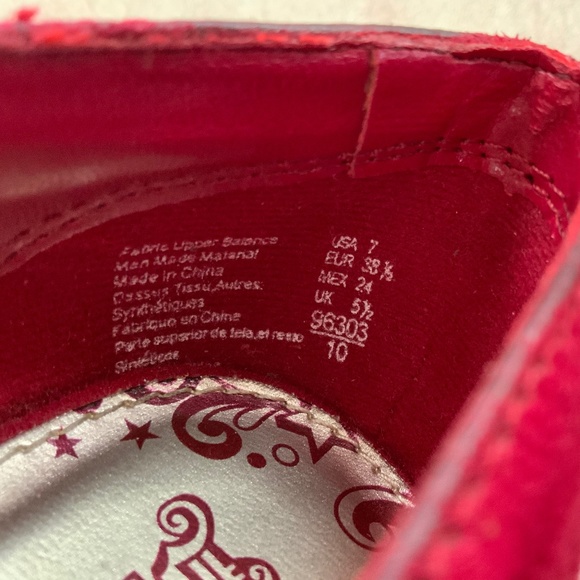 ❗️SOLD❗️Sexy red platform heels (pumps) US 7 - Picture 4 of 6